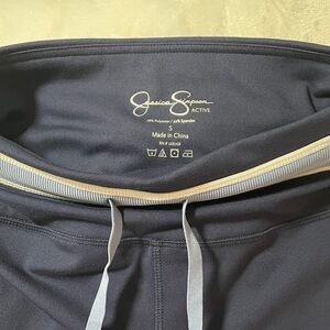Jessica Simpson Active Charcoal stretchable shorts 🩳